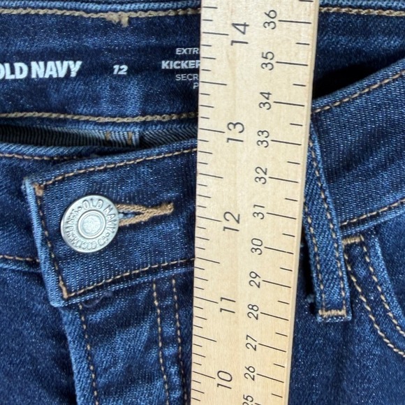 Old Navy Extra High Rise Kicker Bootcut Jeans size 12 Blue - Picture 8 of 9